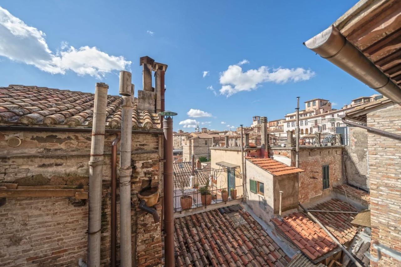 Raffaello - M&M Holiday House Perugia Bagian luar foto